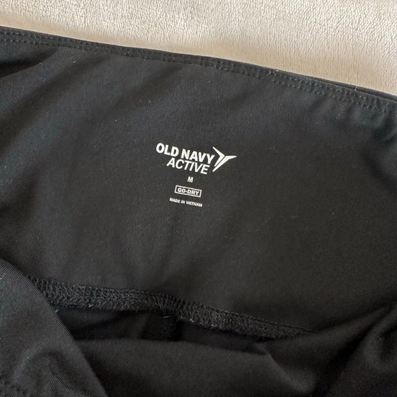 Black Old Navy Active Go Dry Leggings - Like New - Picture 2 of 3